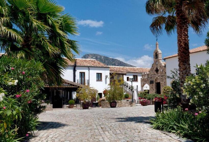 هتل Cortijo Salinas