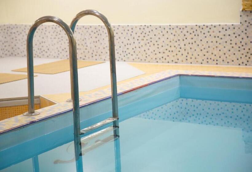 هتل Dinaburg Spa