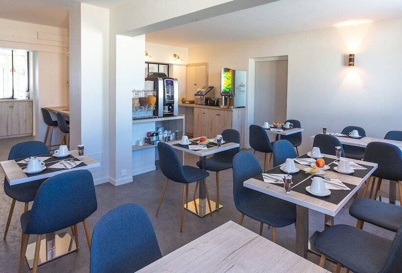 ホテル Hôtel Restaurant Le Grand Large   Face à La Plage   Ile De Ré