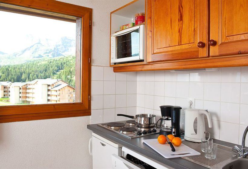 هتل Madame Vacances Les Chalets SuperD