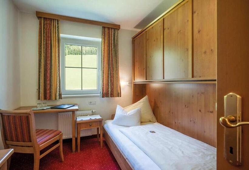 בית מלון כפרי Maria Theresia