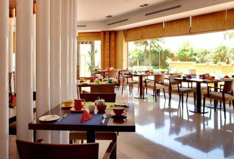 هتل Park Inn By Radisson Al Khobar