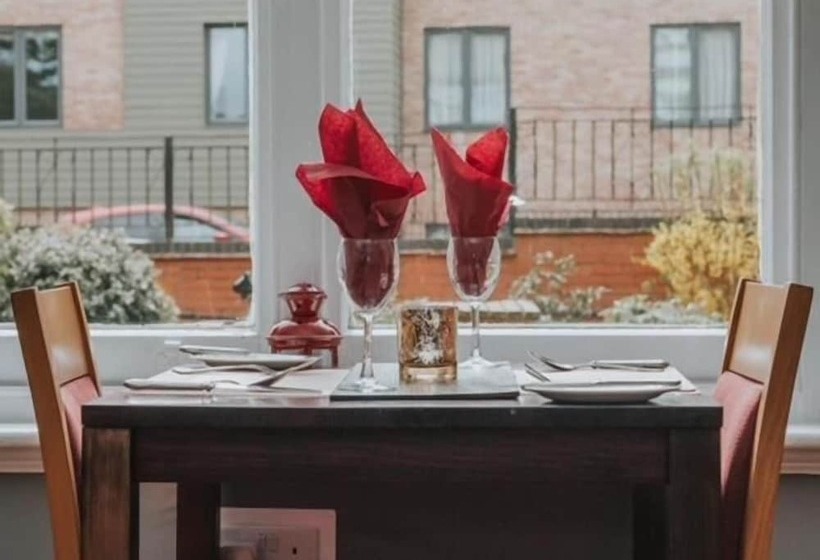 هتل The Quorn Lodge