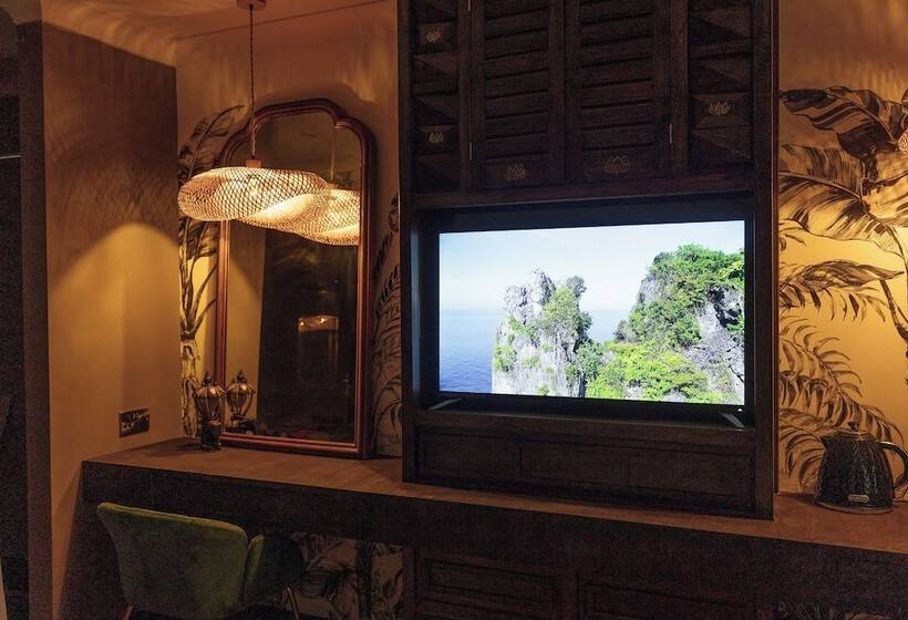 هتل The Imperial Dragon