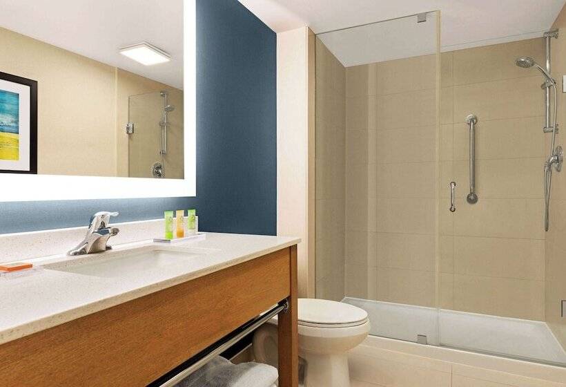هتل Wyndham Garden Niagara Falls Fallsview