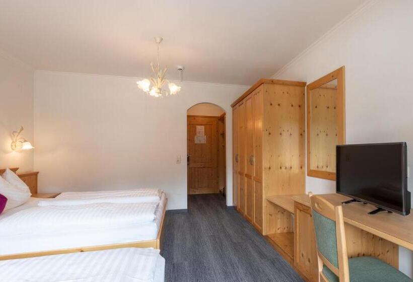 Wander  Und Familienhotel Erika