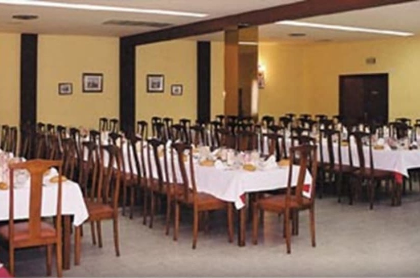 Hostal Monasterio De Rueda