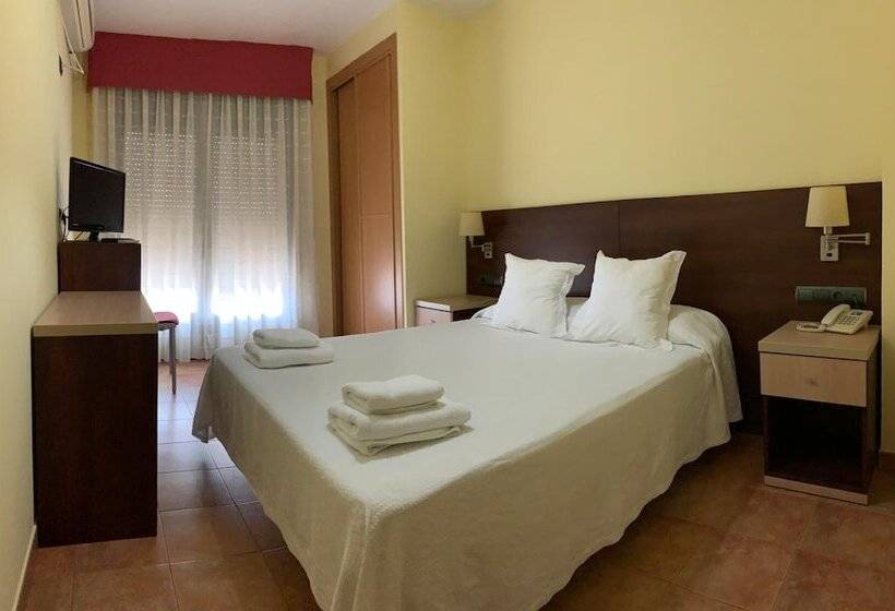 Hostal Monasterio De Rueda