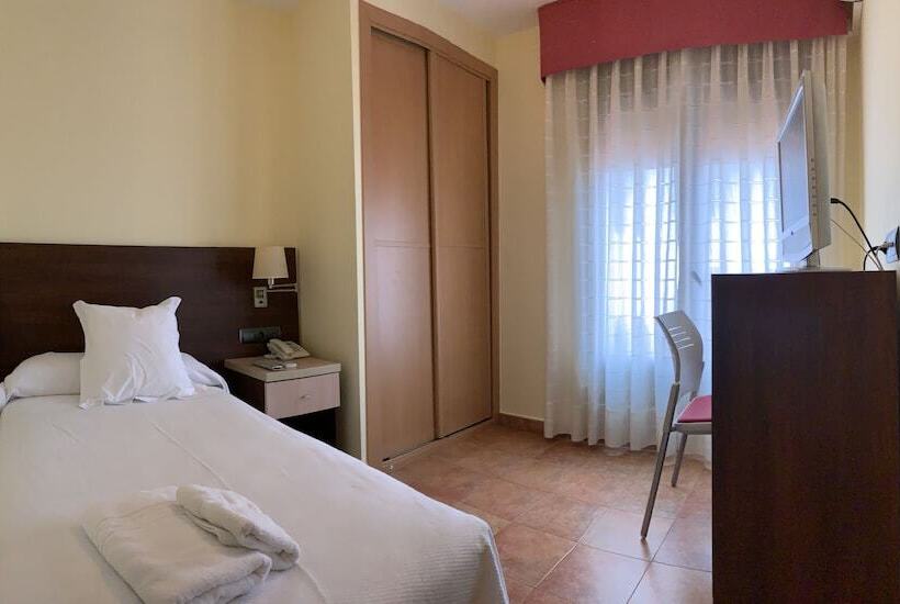 Hostal Monasterio De Rueda