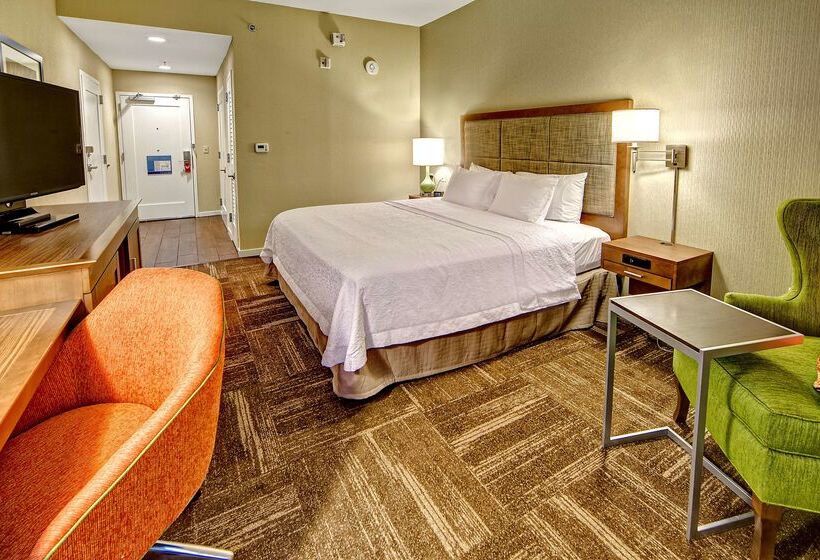 בית מלון כפרי Hampton Inn & Suites Asheville Airport