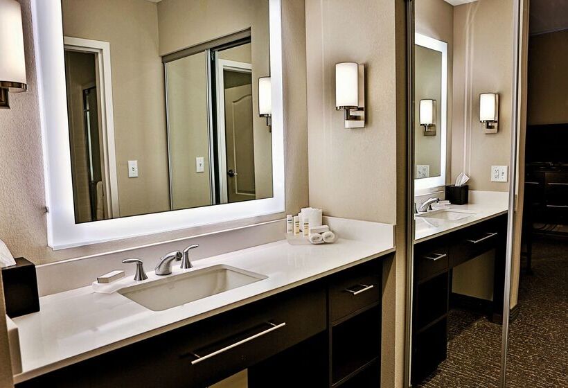 هتل Homewood Suites By Hilton   Asheville