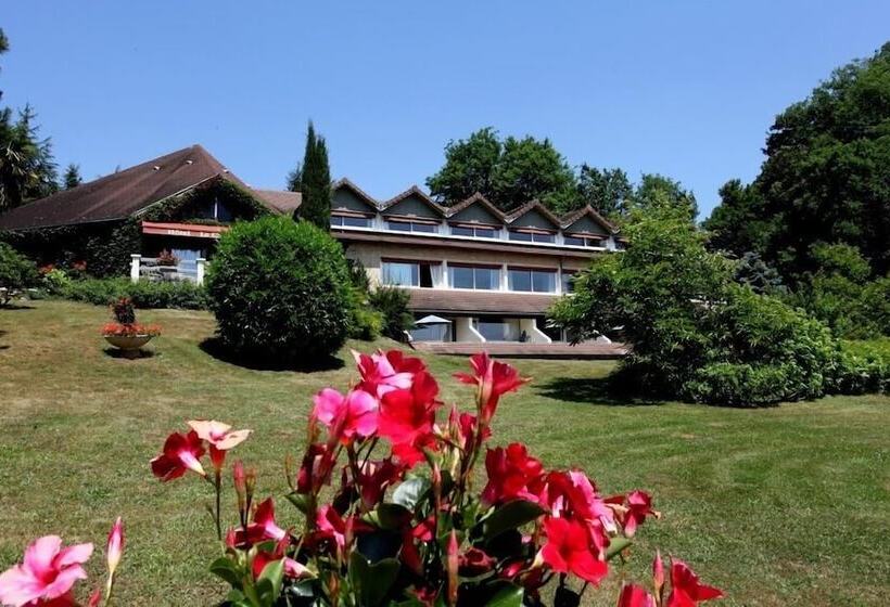هتل Hôtel Le Clos Roussillon