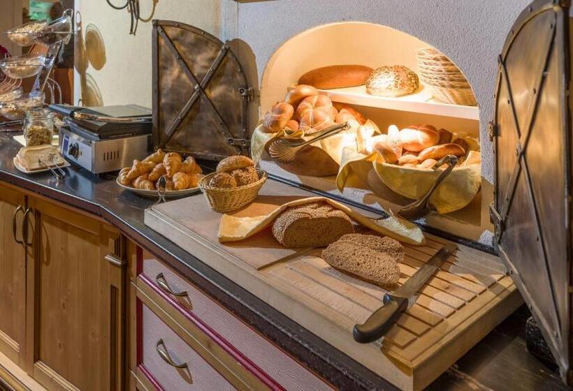 בית מלון כפרי Kristall   Adults Only