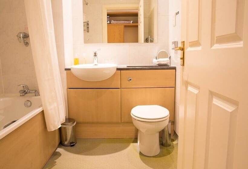 فندق Llwyn Onn Guest House