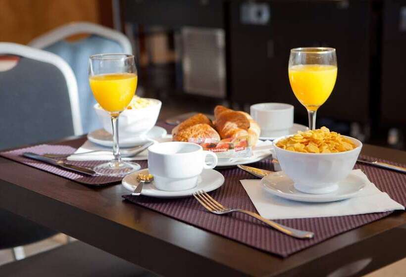 Отель Porcel Avant