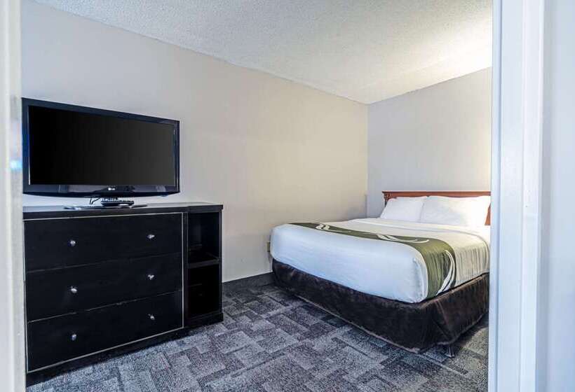 هتل Quality Inn Halifax Airport