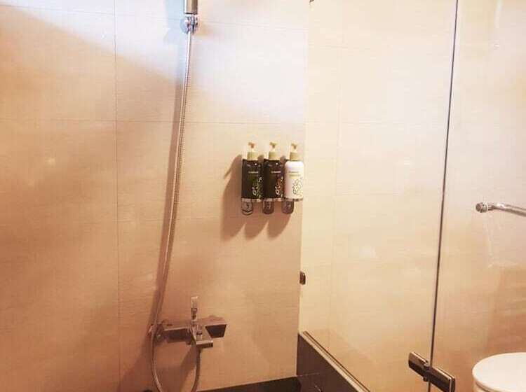 هتل Moonshine B&b