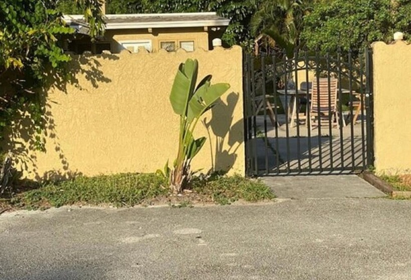 فندق Oyo Family Ranch At Melbourne Fl