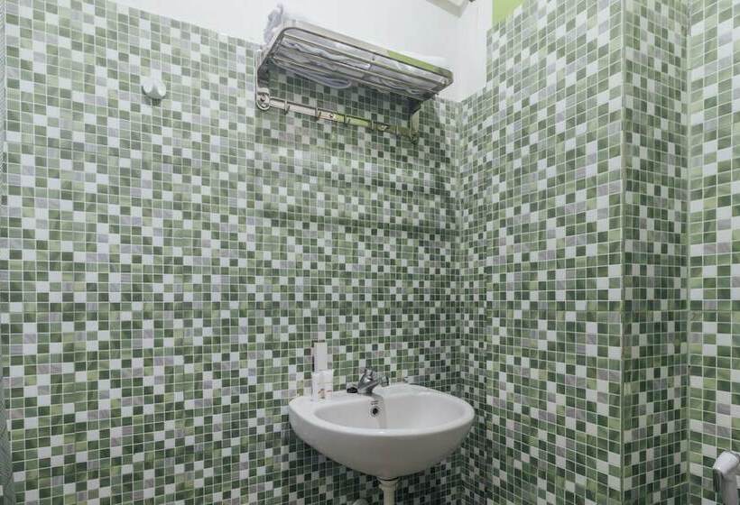 هتل Satria Guest House By Oyo Rooms