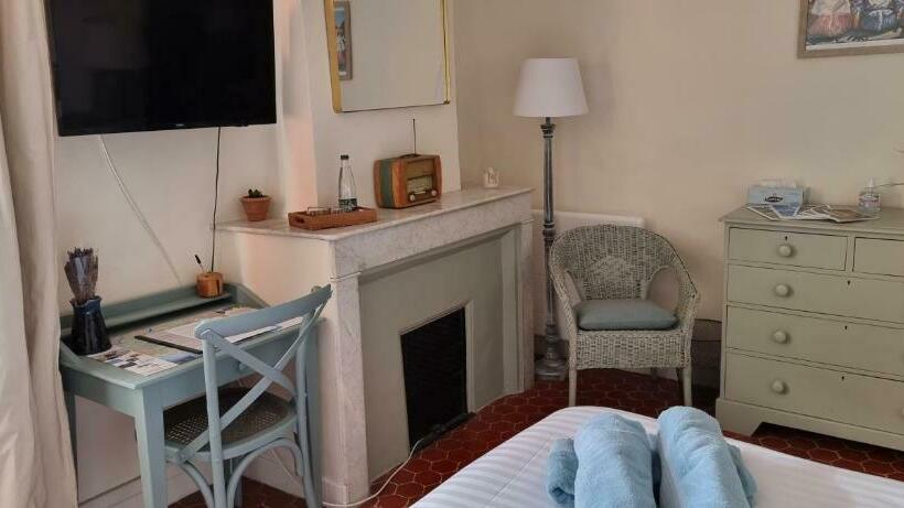 ベッドアンドブレックファースト Le Belvédère   Chambres D Hôtes De Charme Et Restaurant