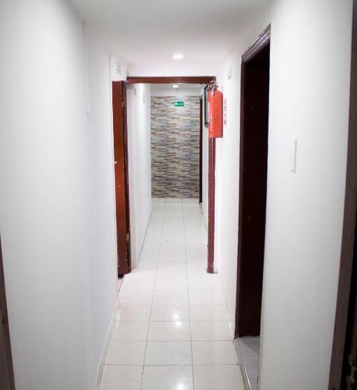 هتل کپسول Punto 100