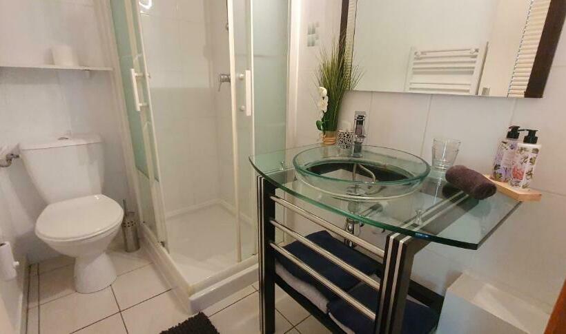 ベッドアンドブレックファースト Chambres D Hotes Avec Piscine Aux Agapanthes De Cromel   Mont Saint Michel