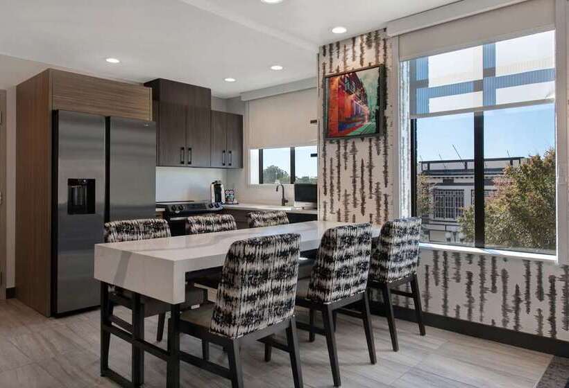 فندق Home2 Suites By Hilton Anderson Downtown