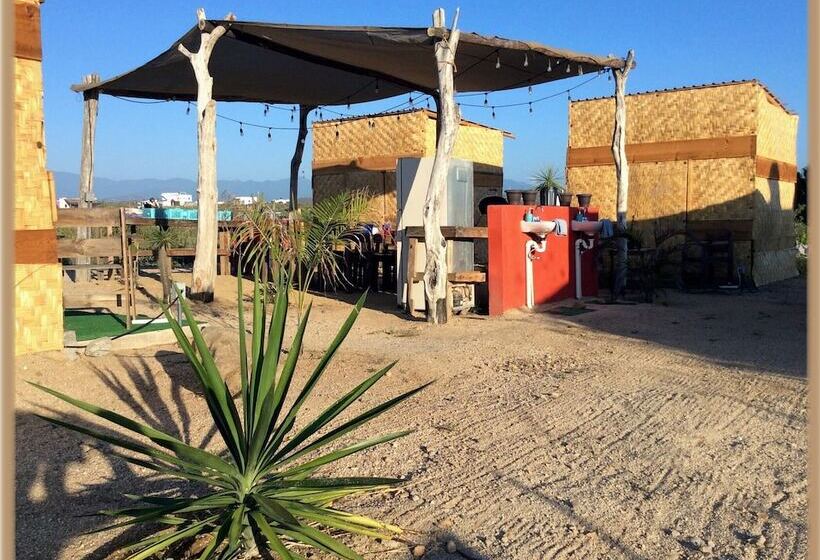 پانسیون Room In Guest Room   Camp   Santos Cabana Constanza