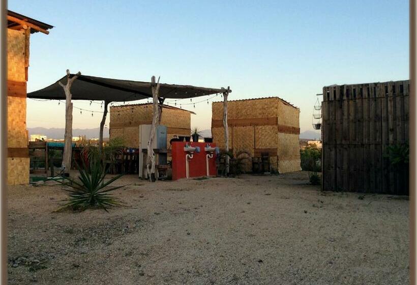 پانسیون Room In Guest Room   Camp   Santos Cabana Constanza
