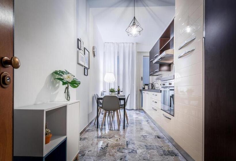 4 Star Bologna Train Station   Self Check In