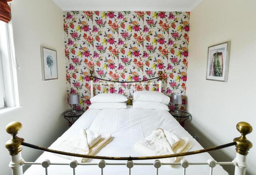 مبيت وإفطار Hillcrest Whitby