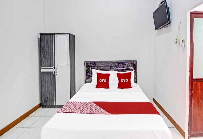فندق Capital O 91690 Moza Guest House