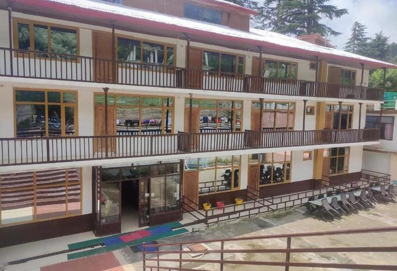 בית מלון כפרי Trinetara By Sonachi