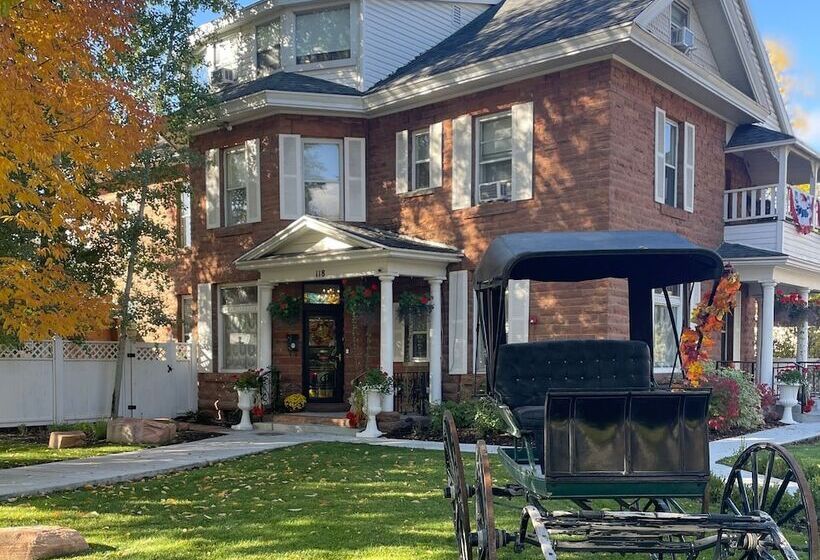 Heber Senator Bed And Breakfast