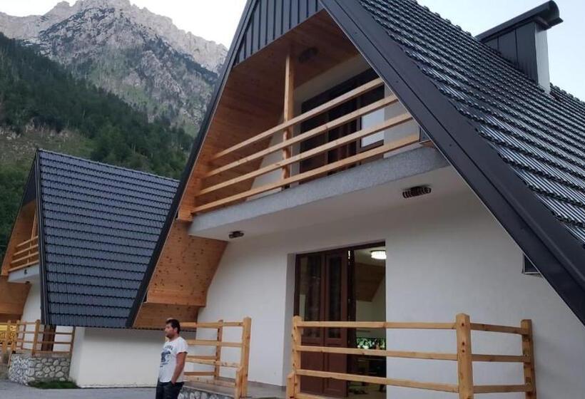 هتل Bujtinat E Lugines Valbone