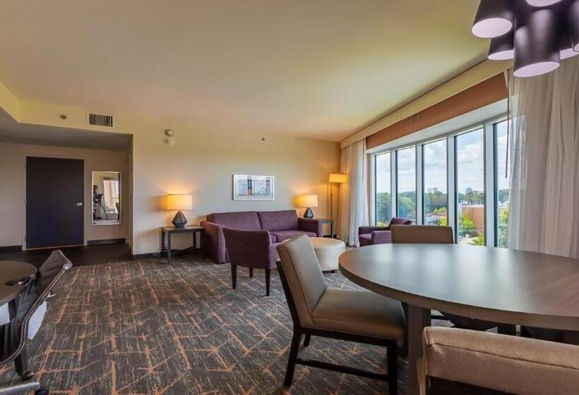 فندق Spice & Sky Atlanta Perimeter