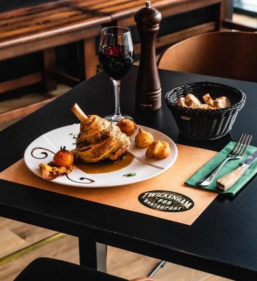 Отель Ibis Styles Castelnaudary