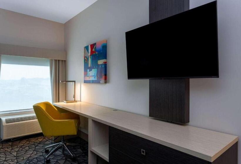 هتل La Quinta Inn & Suites By Wyndham Shorewood