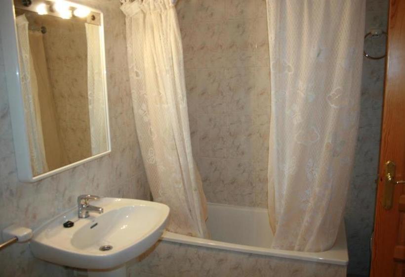 膳宿费 Fonda Naval