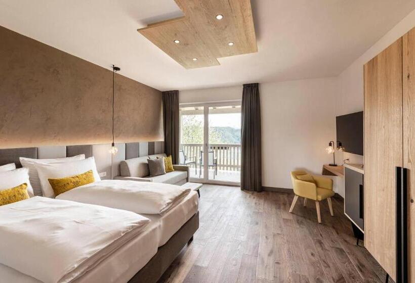 Отель Pippos Mountain Lodge