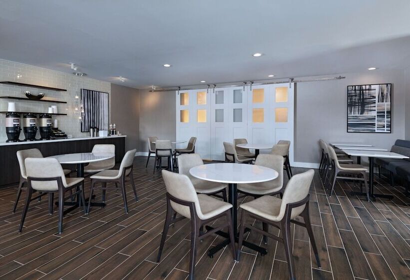 酒店 Residence Inn New Brunswick Tower Center Blvd