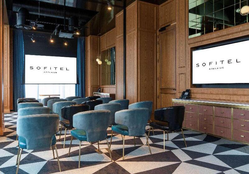 هتل Sofitel Adelaide