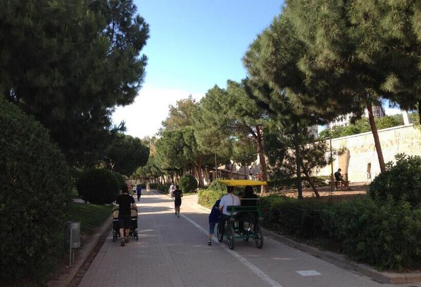 مبيت وإفطار Md Modern Hotel   Jardines