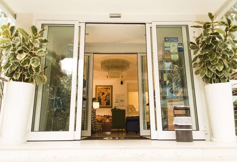 هتل Calypso Rimini Marina Centro