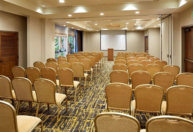 هتل Doubletree By Hilton Lax El Segundo