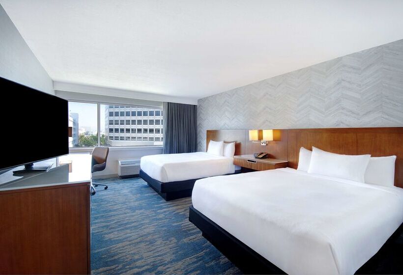 هتل Doubletree By Hilton Lax El Segundo