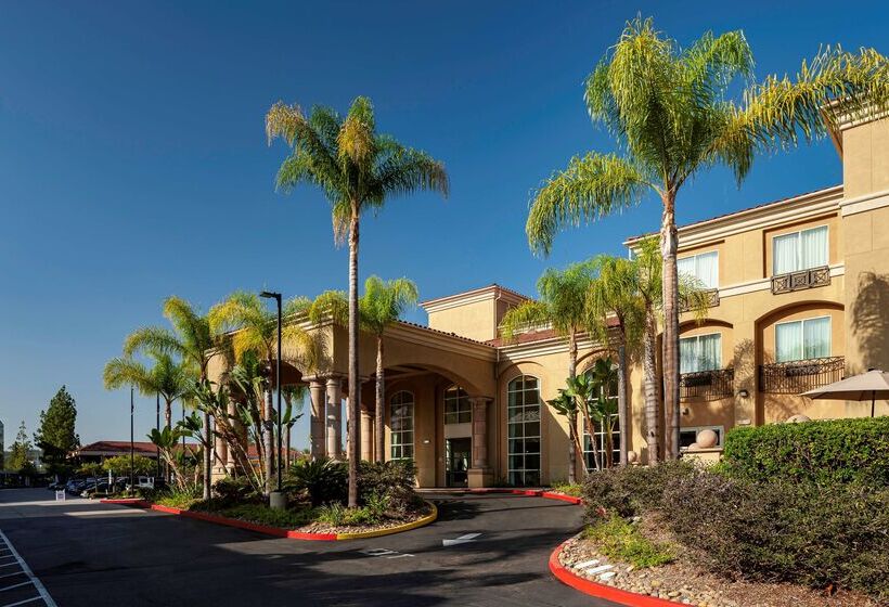 هتل Hilton Garden Inn San Diego  Rancho Bernardo