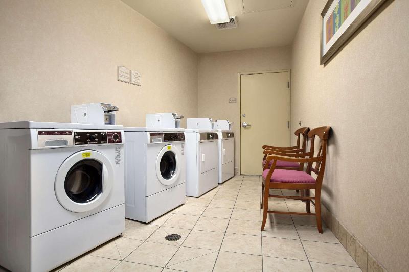 هتل Hilton Garden Inn San Diego  Rancho Bernardo