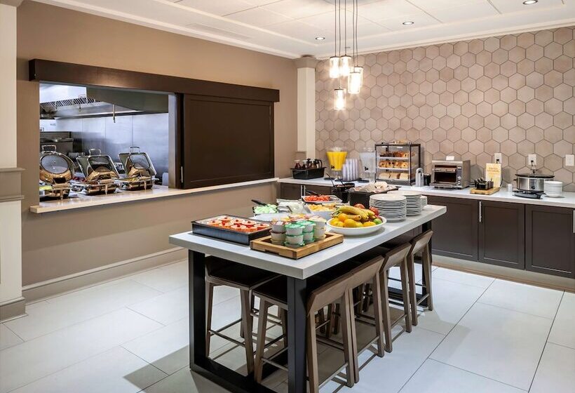 هتل Hilton Garden Inn San Diego  Rancho Bernardo