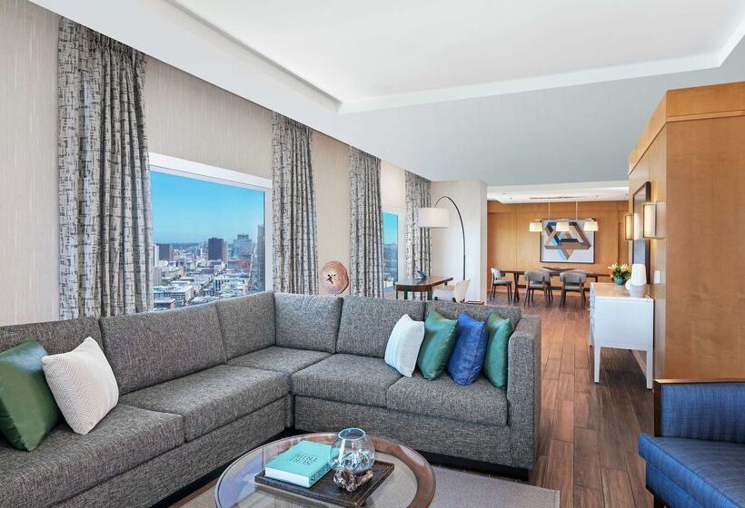 هتل Hilton San Diego Bayfront